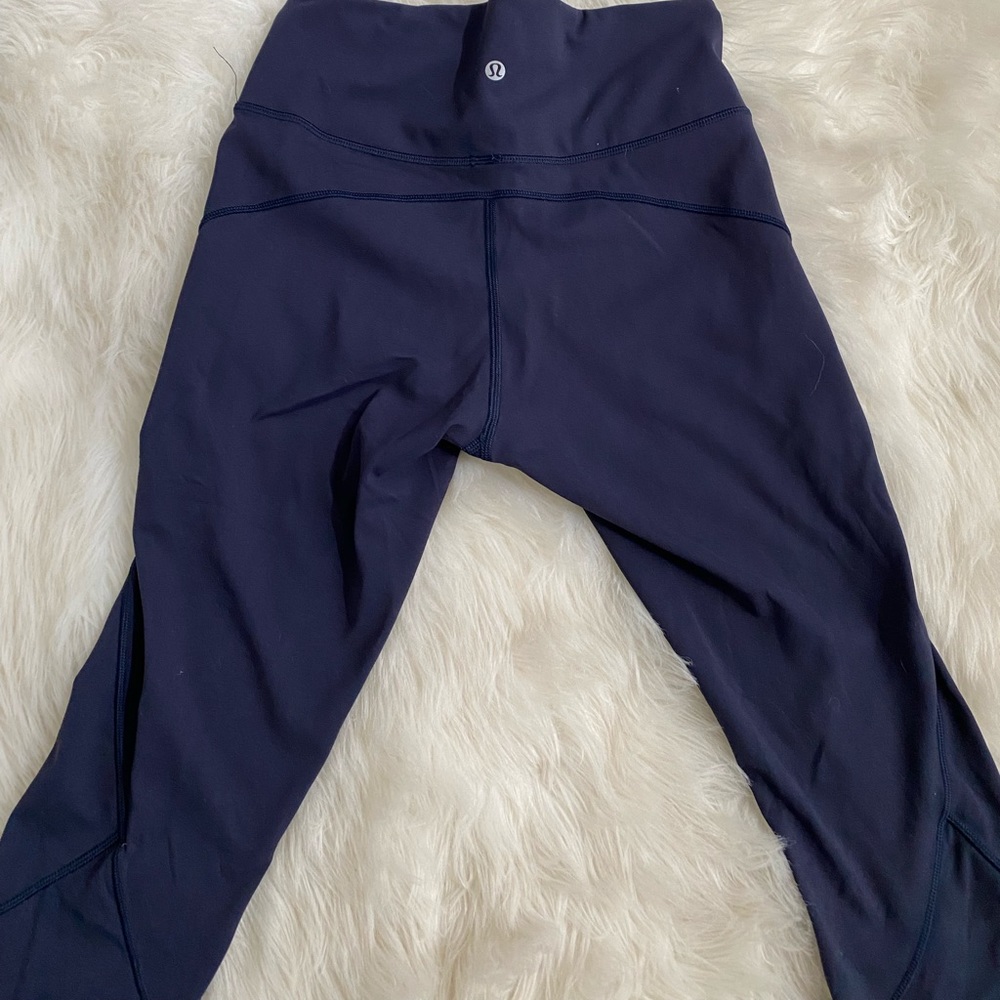 LULULEMON crop leggings. Never worn